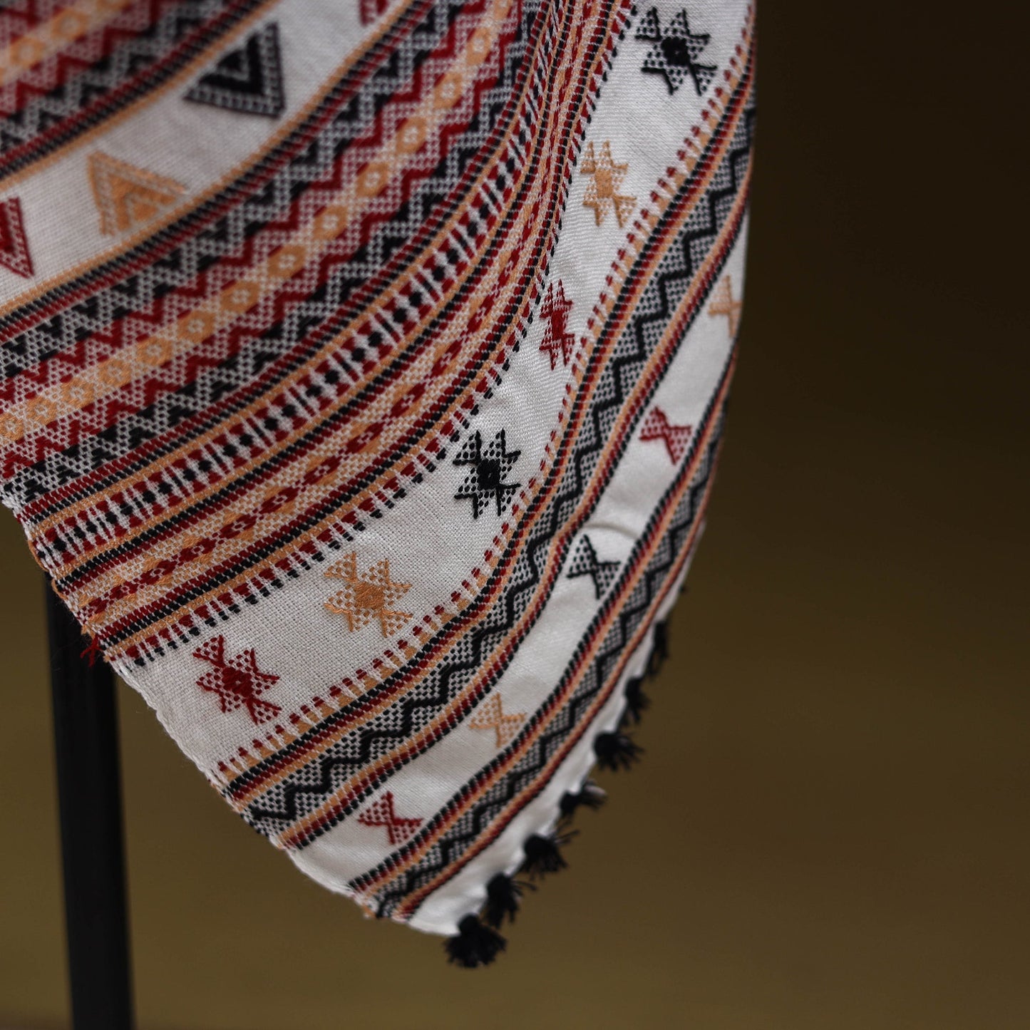 White - kutch handwoven acrylic wool shawl 157 - handcrafted