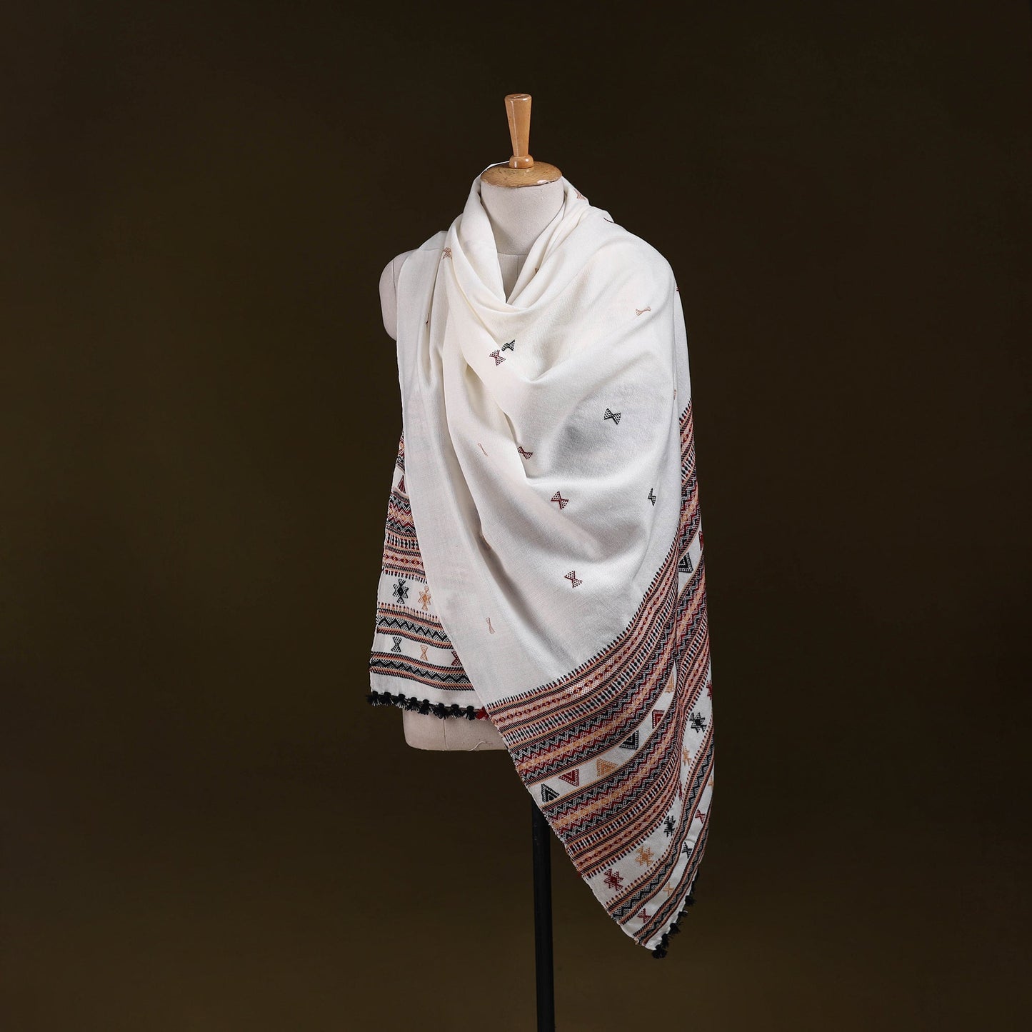 White - kutch handwoven acrylic wool shawl 157 - handcrafted