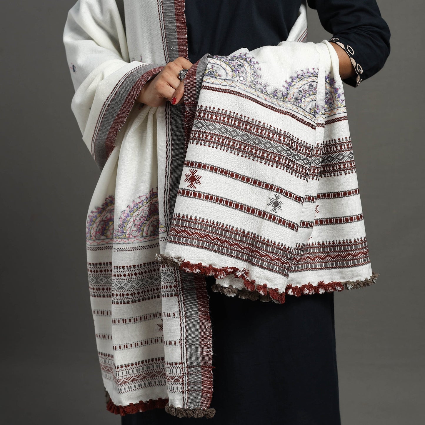 White Kutch Neran Hand Embroidery Mirror Work Woollen Shawl