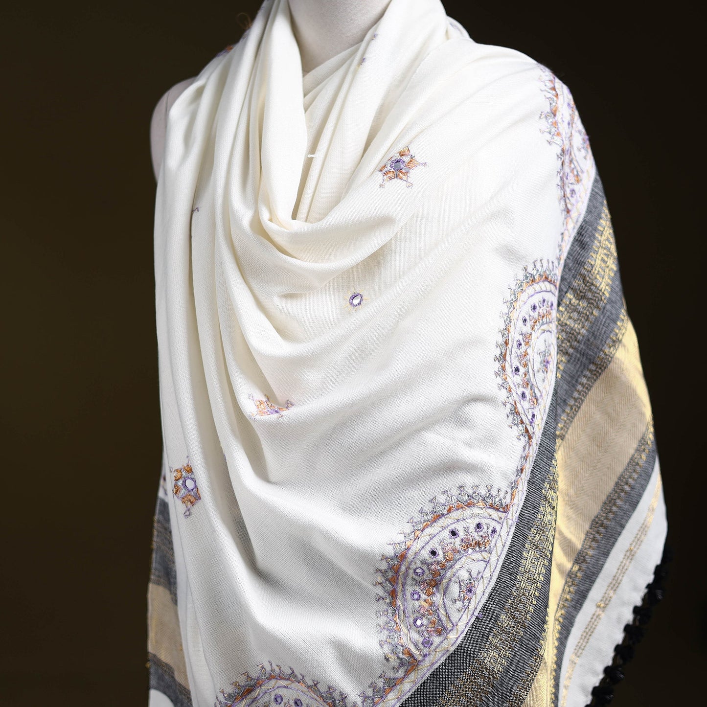 White - kutch neran hand embroidery mirror work woollen