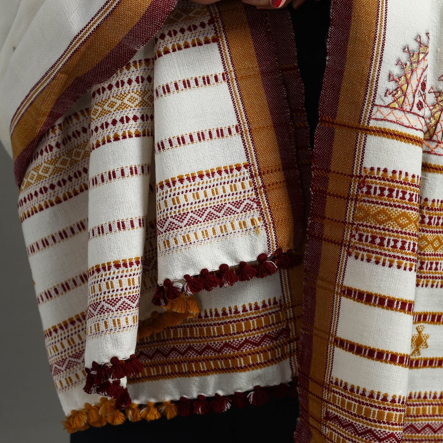 White Kutch Neran Hand Embroidery Mirror Work Woollen Shawl