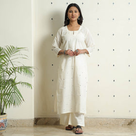  iTokri Casuals - Mangalgiri Pure Handloom Cotton Embroidered Long Kurta 