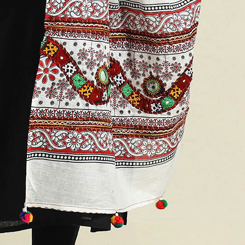  White Mirror Work Printed Cotton Kutch Embroidery Dupatta