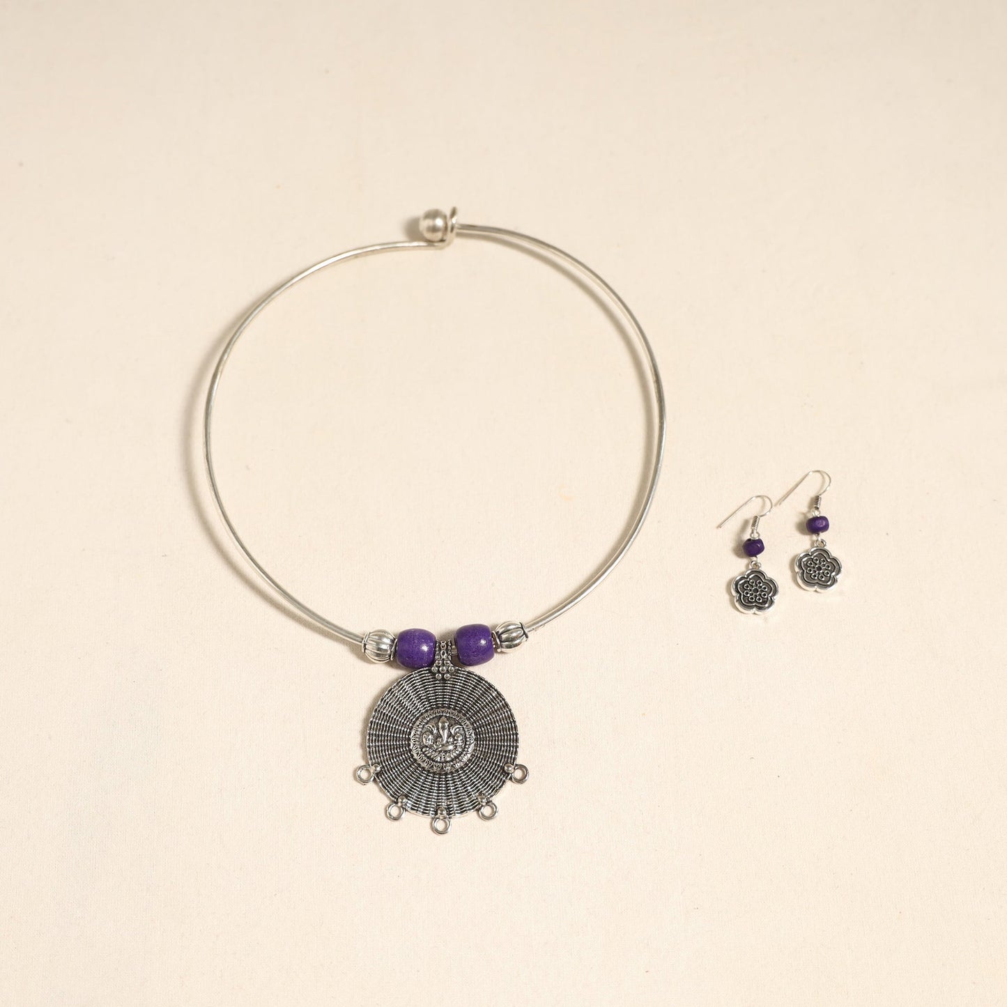 White - navratri special! German silver wooden beads hasli