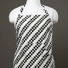 White Pochampally Ikat Weave Cotton Apron with Pocket 