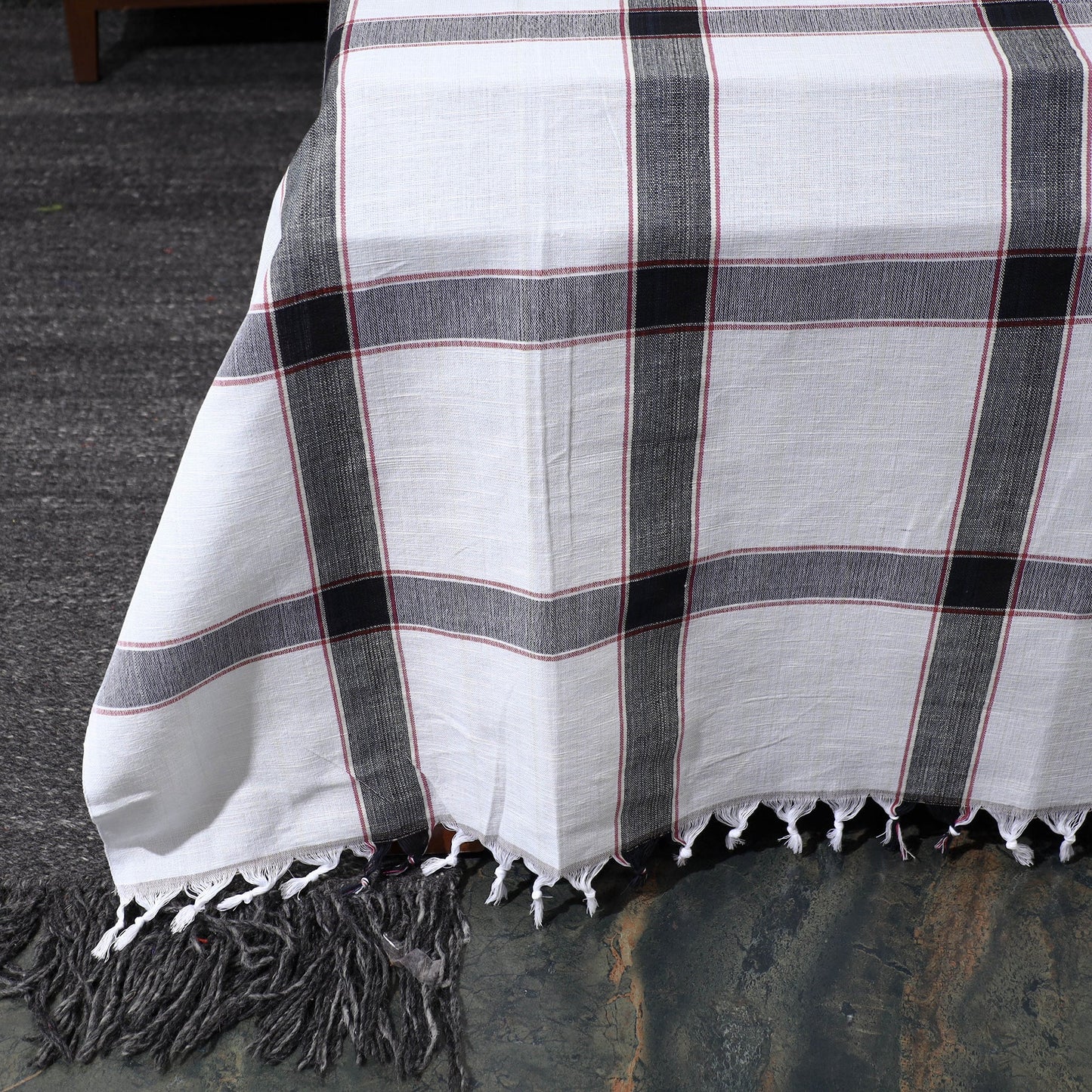 Buy Pure Handloom Cotton Double Bed Cover Online at iTokri.com
