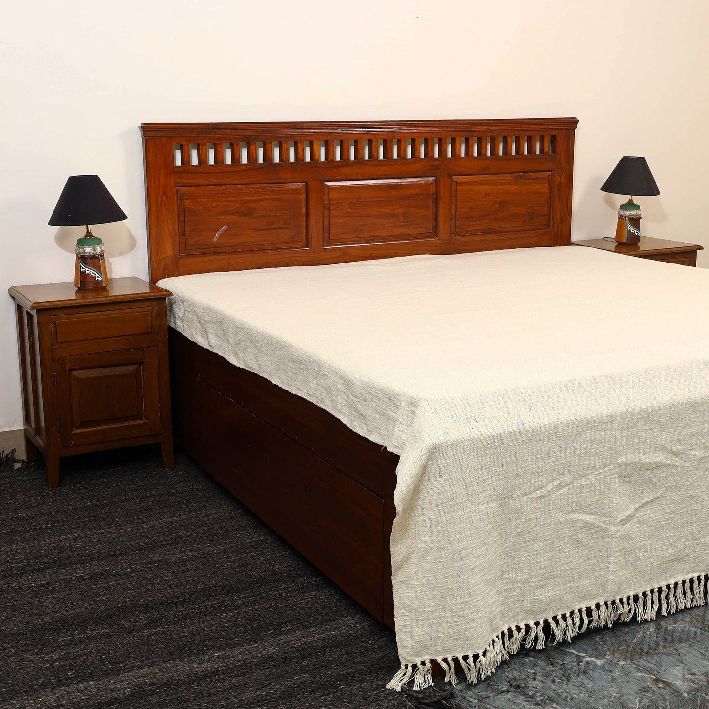 White - pure handloom cotton double bed cover from bijnor