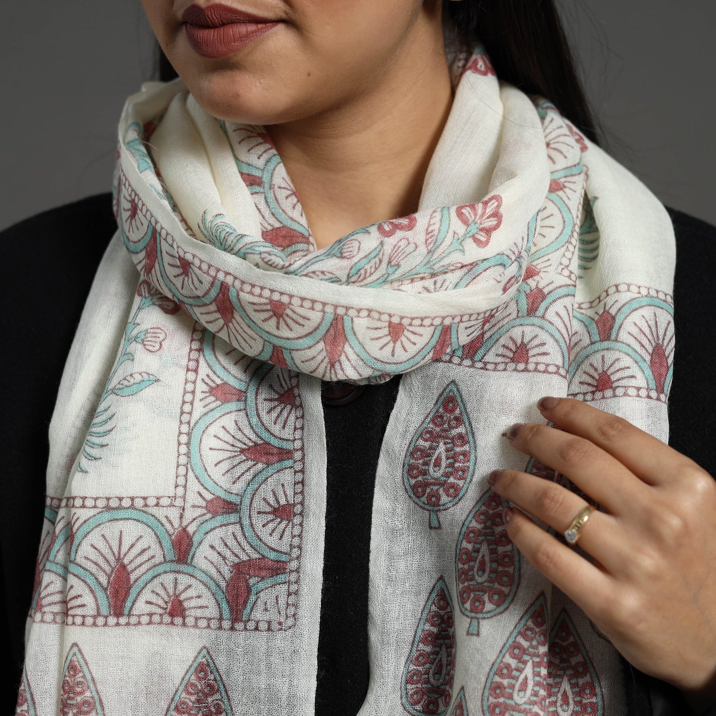 White - pure wool sanganeri stole 28 - handcrafted