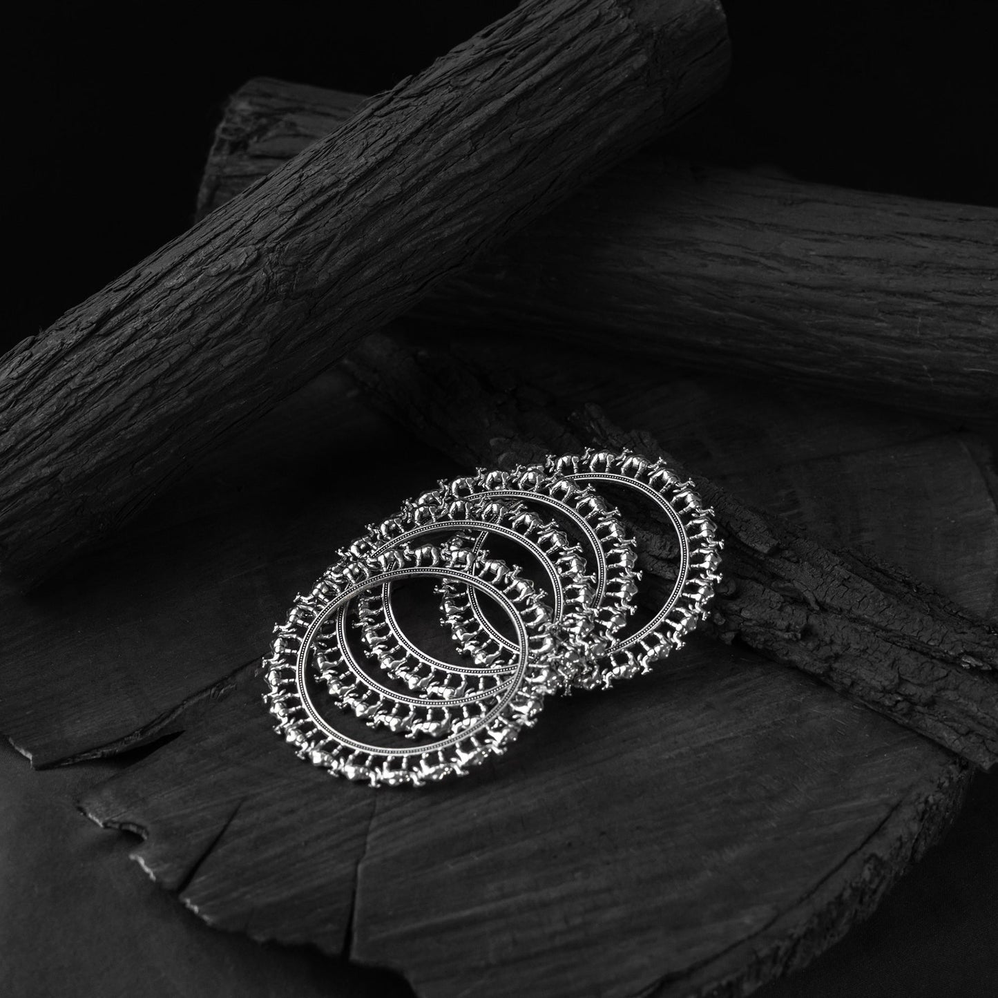 White - saanjh bela camel motif oxidised bangle (set of 4)