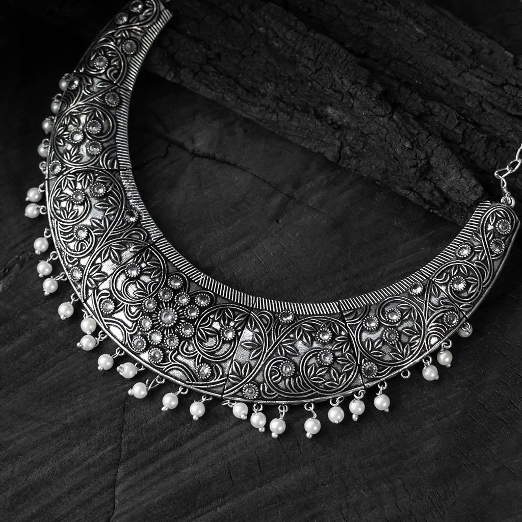 White - saanjh bela crystal floral oxidised necklace set