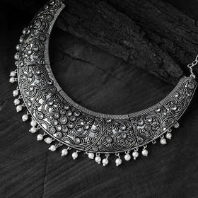 White - saanjh bela crystal floral oxidised necklace set