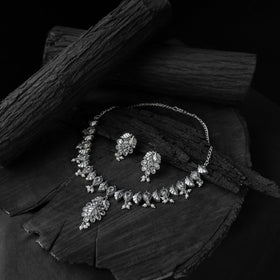 White - saanjh bela crystal leaves oxidised necklace set