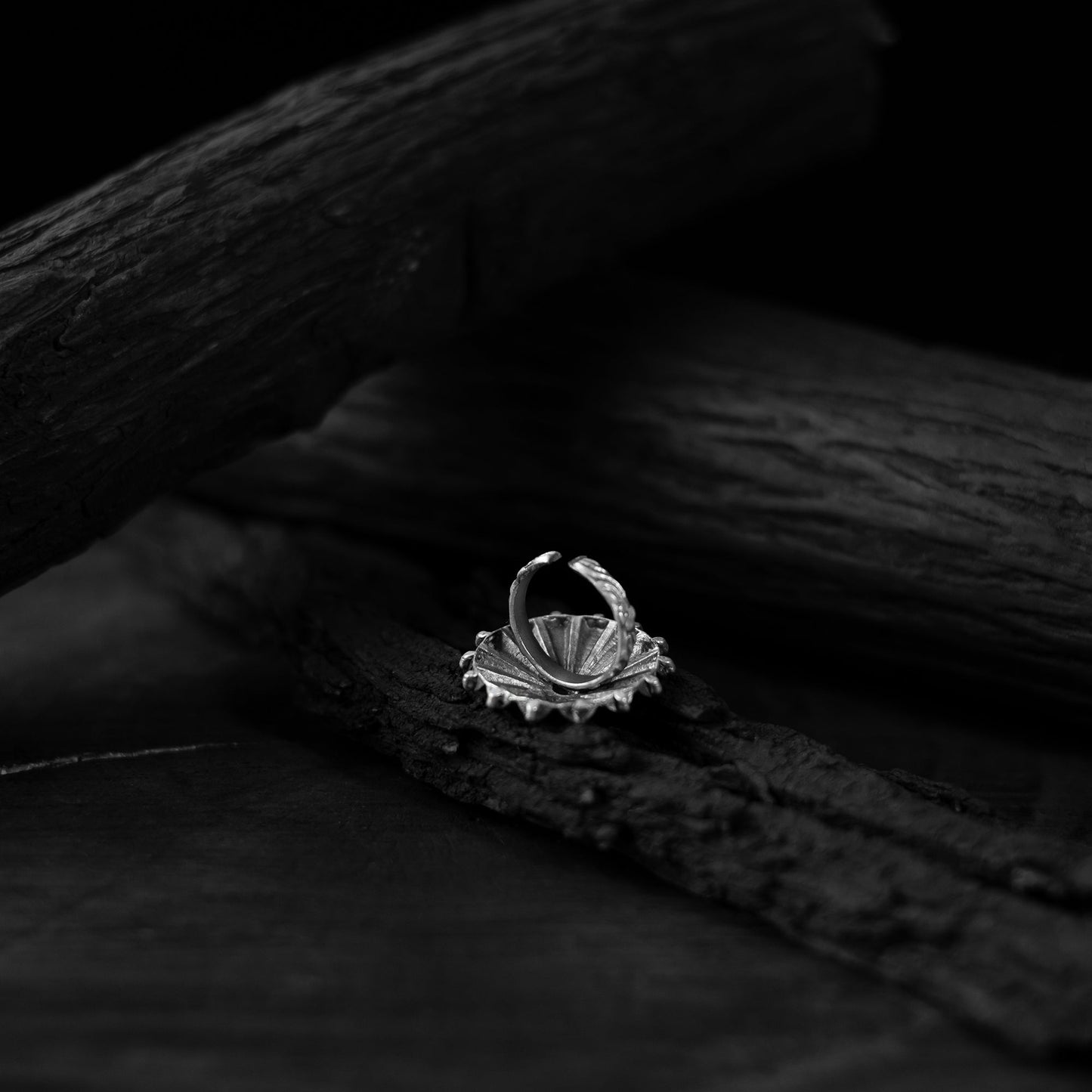 White - saanjh bela dandelion oxidised ring - handcrafted