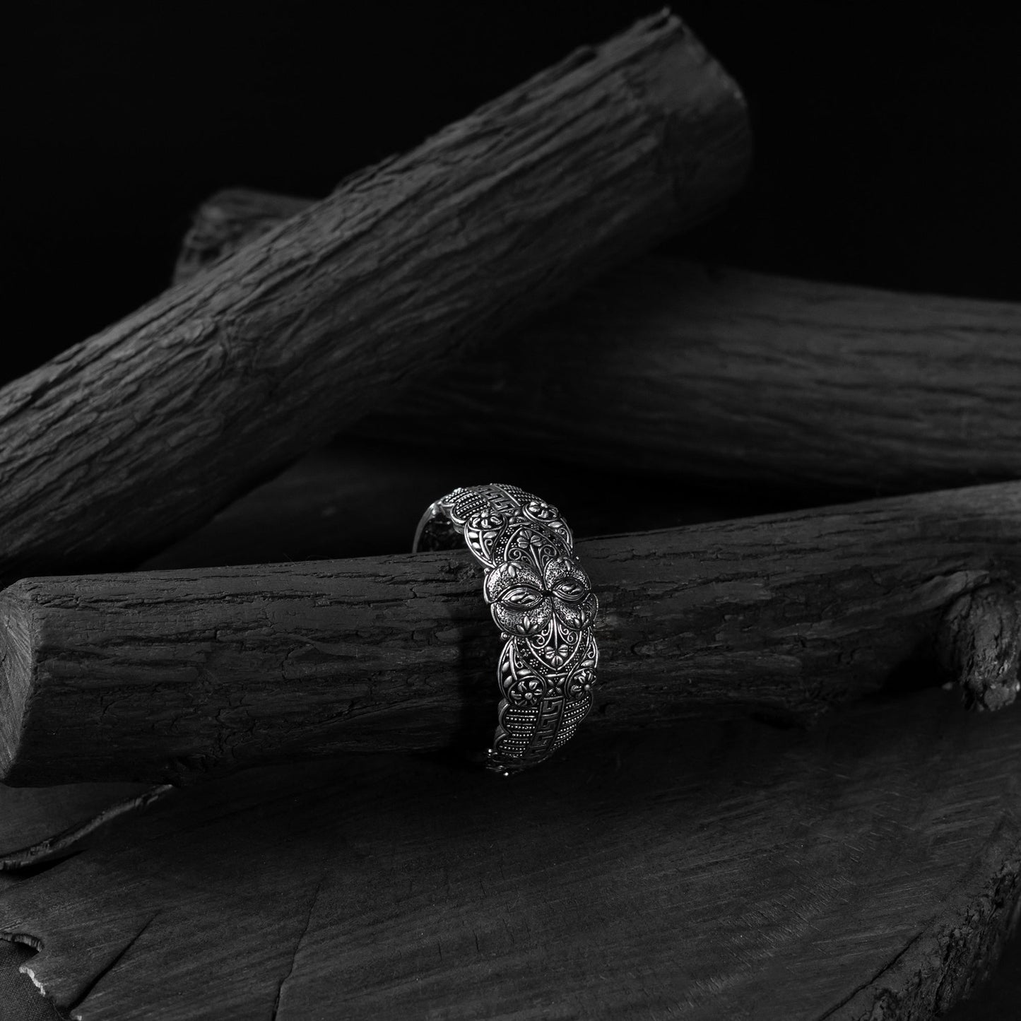 White - saanjh bela floral oxidised bangle - handcrafted