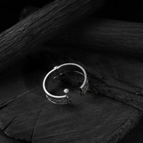 White - saanjh bela horse & rider oxidised bangle