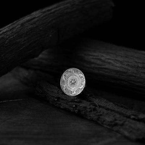 White - saanjh bela leaves oxidised ring - handcrafted