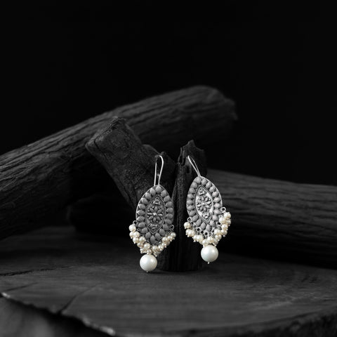 White - saanjh bela oval shape floral oxidised earring