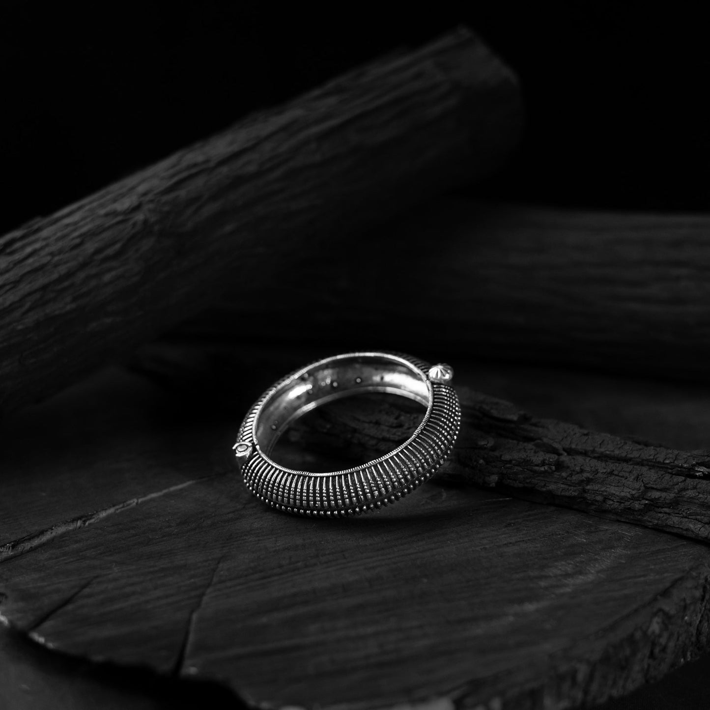 White - saanjh bela round oxidised bangle - handcrafted