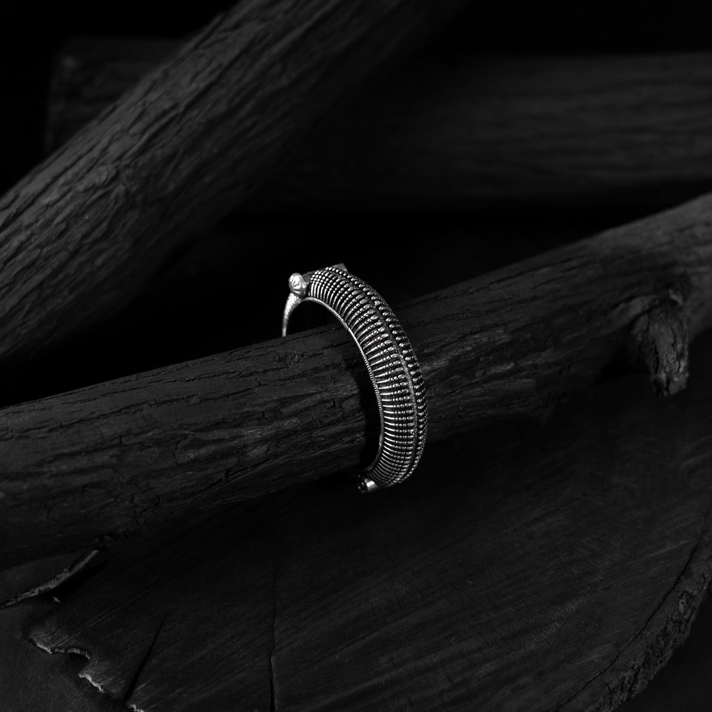 White - saanjh bela round oxidised bangle - handcrafted