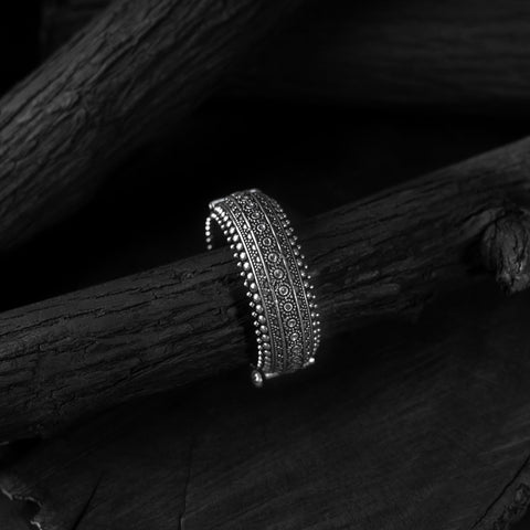 White - saanjh bela stone oxidised bangle - handcrafted