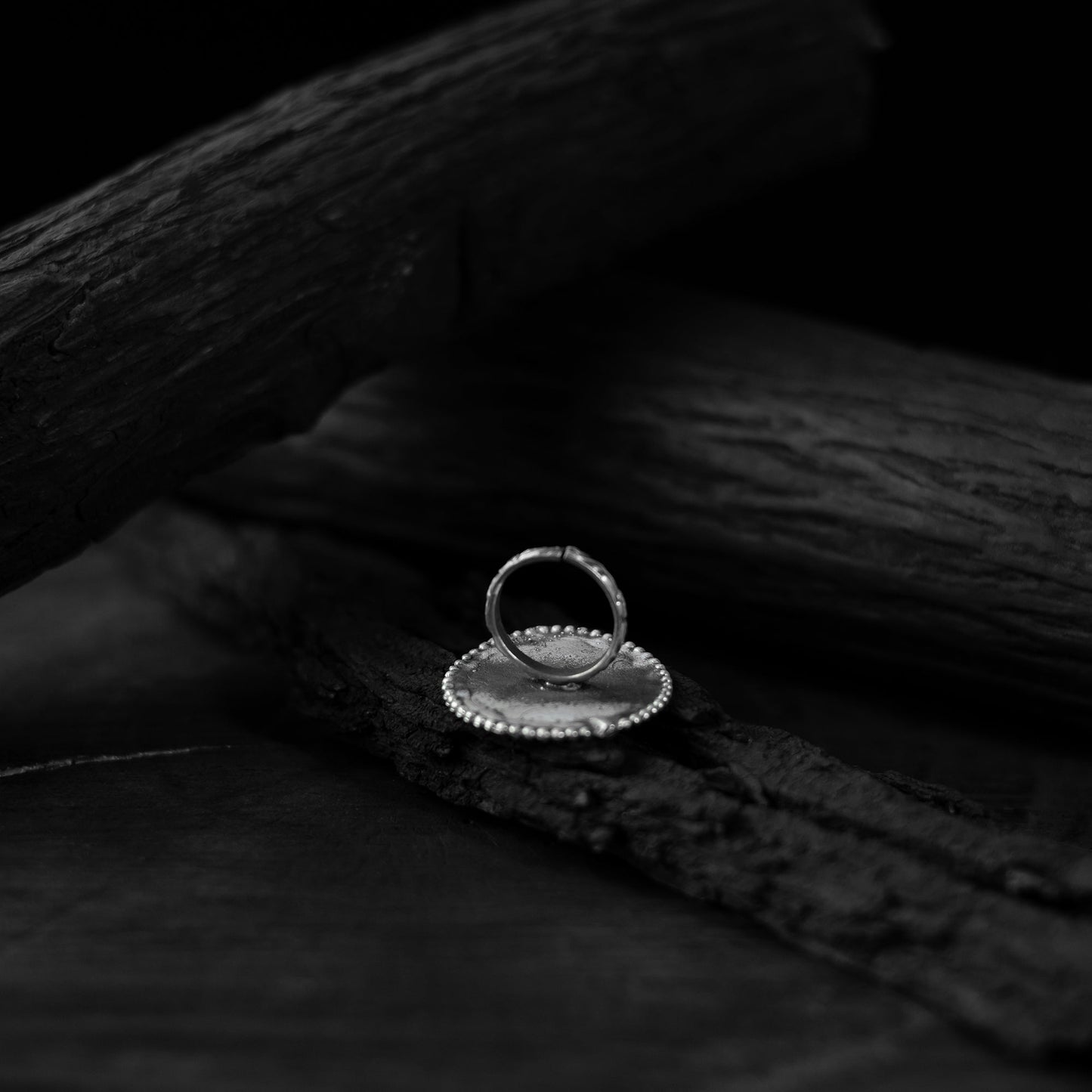 White - saanjh bela sun-bloom oxidised ring - handcrafted