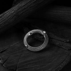 White - saanjh bela temple carved oxidised bangle