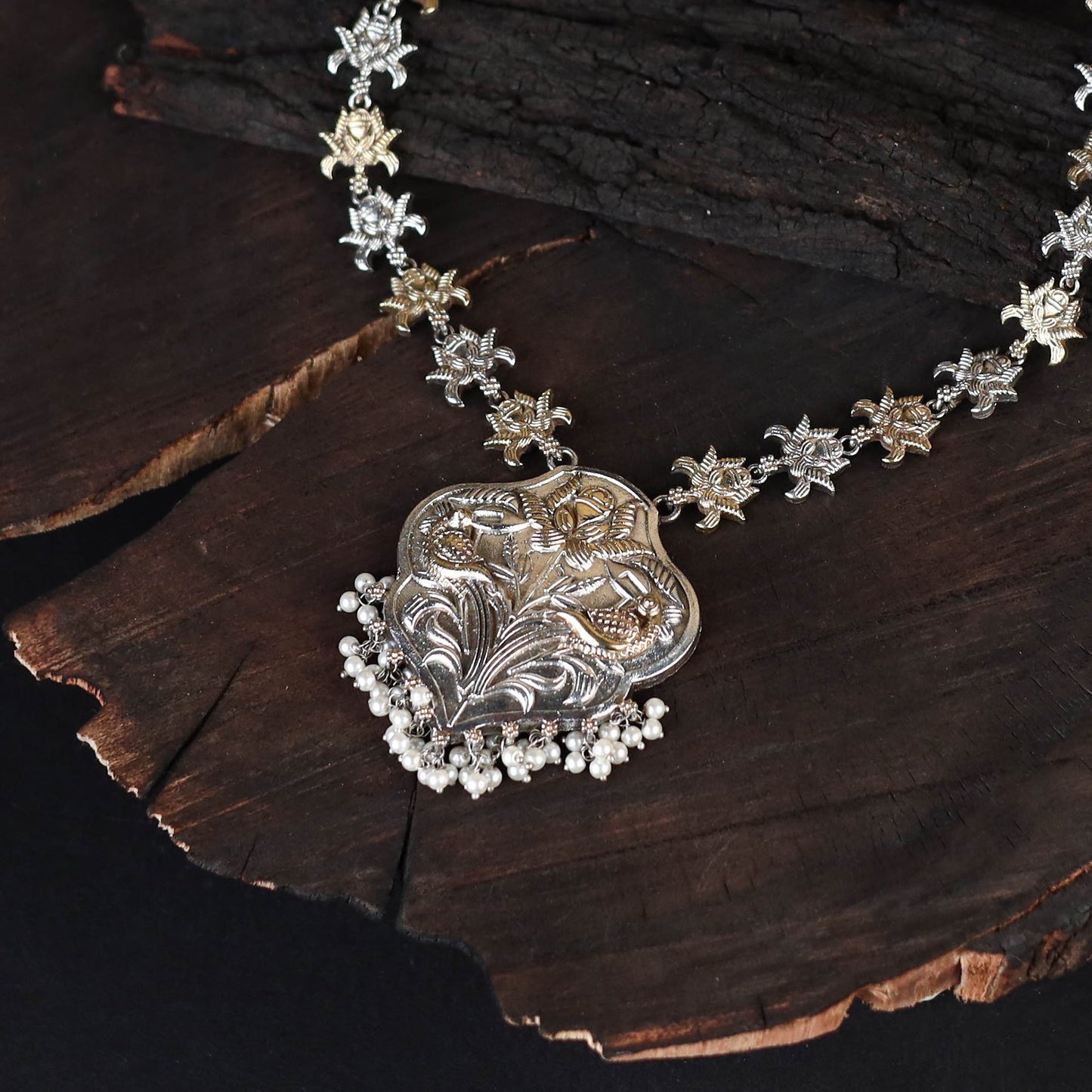 Saanjh Saaj Classic German Silver Necklace Set