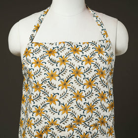 White - sanganeri cotton apron with pocket 02 - handcrafted