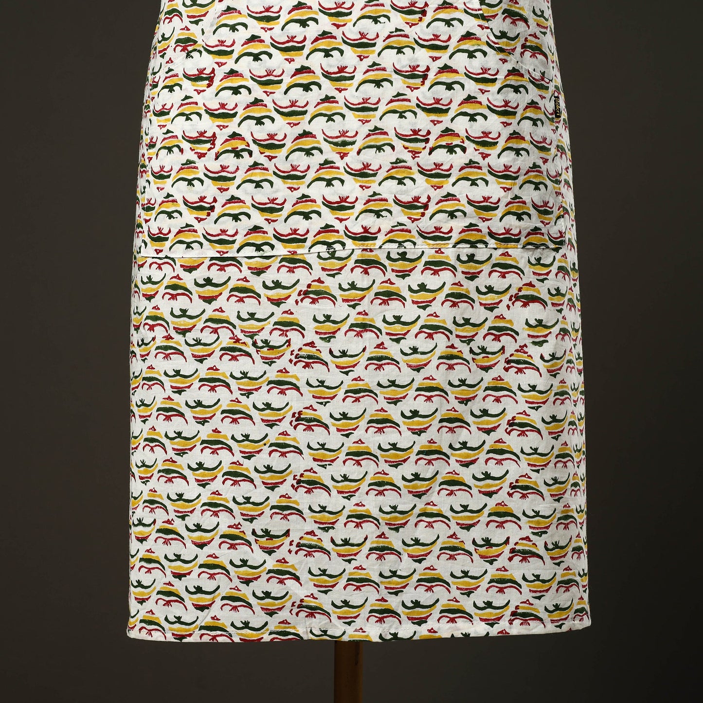 White - sanganeri cotton apron with pocket 04 - handcrafted