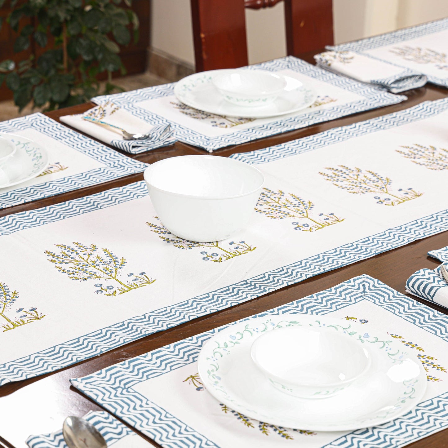 White Sanganeri Print Cotton Table Runner with Mats & Napkins