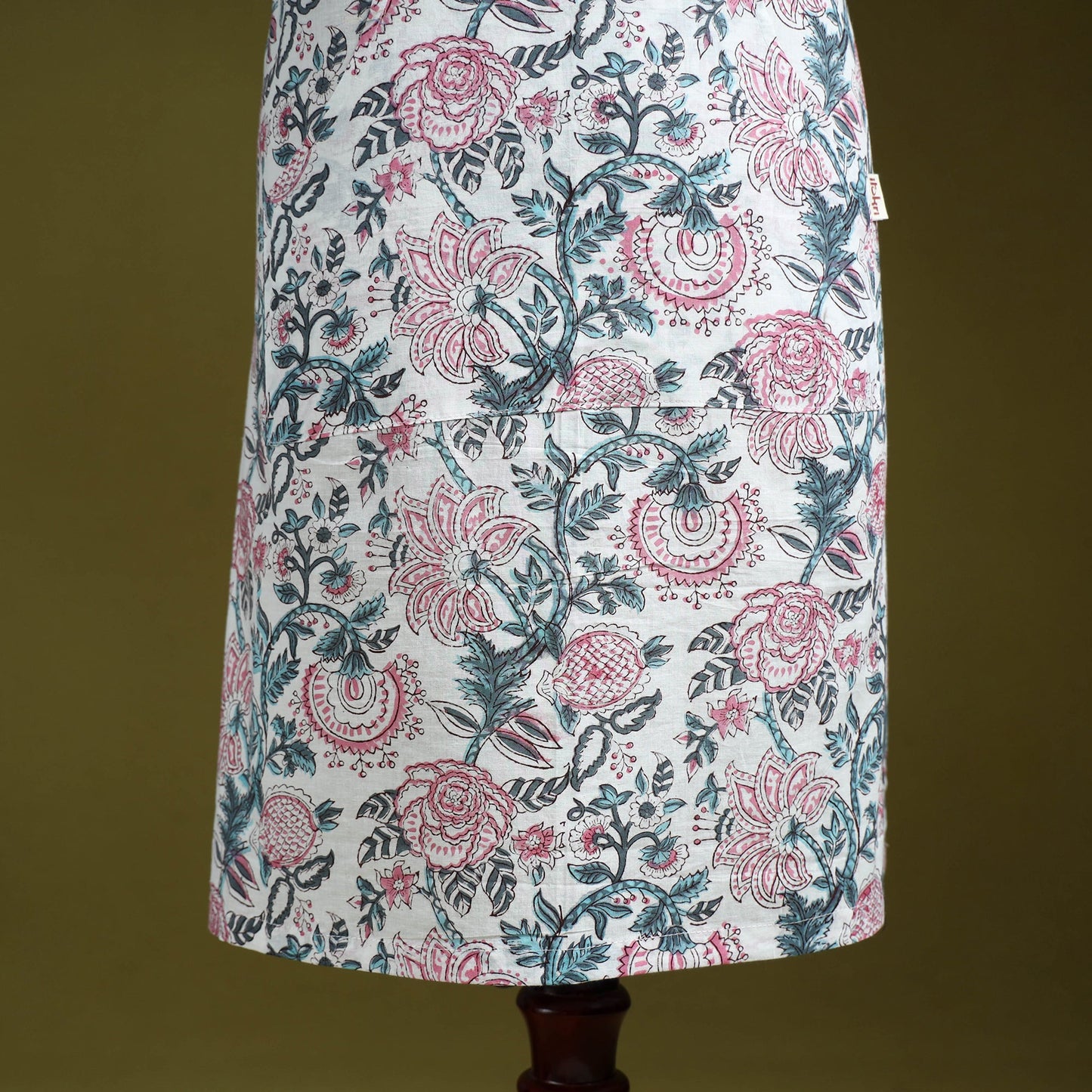 White - sanganeri hand block print apron with pocket 41