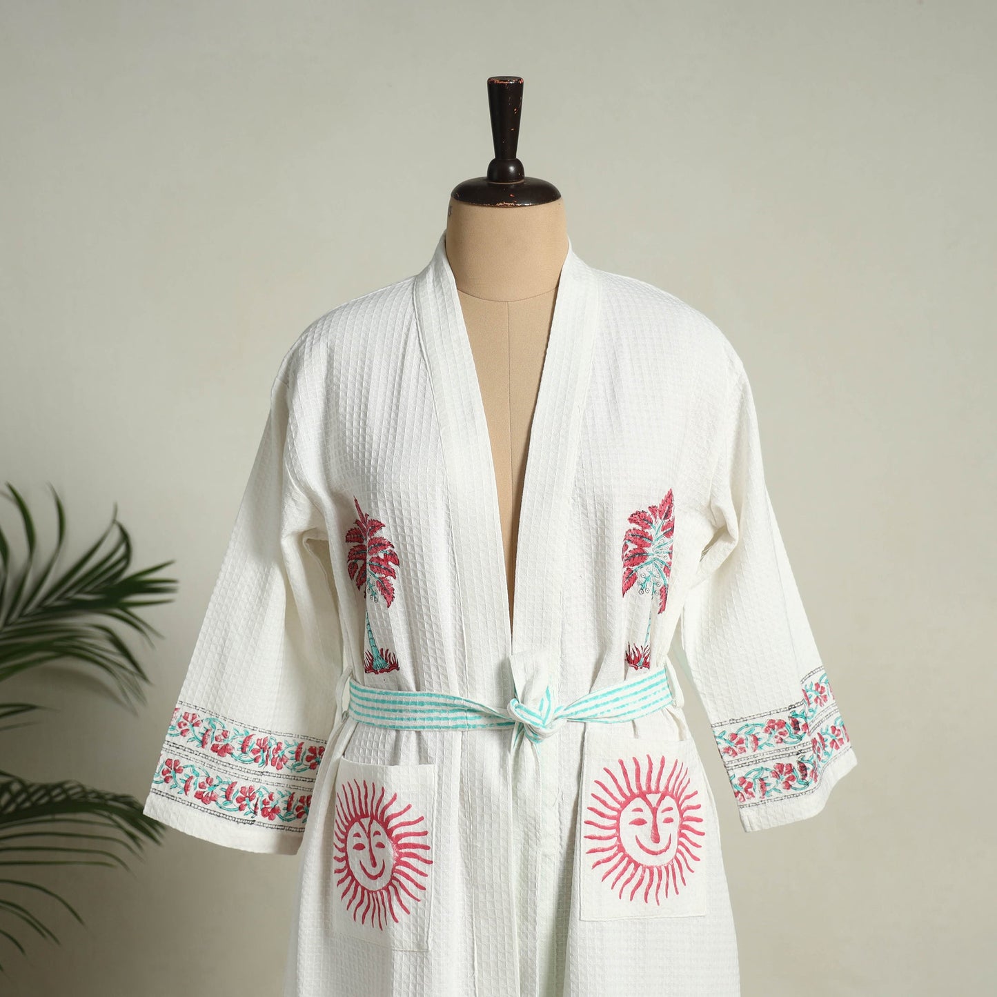 White - sanganeri waffle weave handwoven bath robe 02