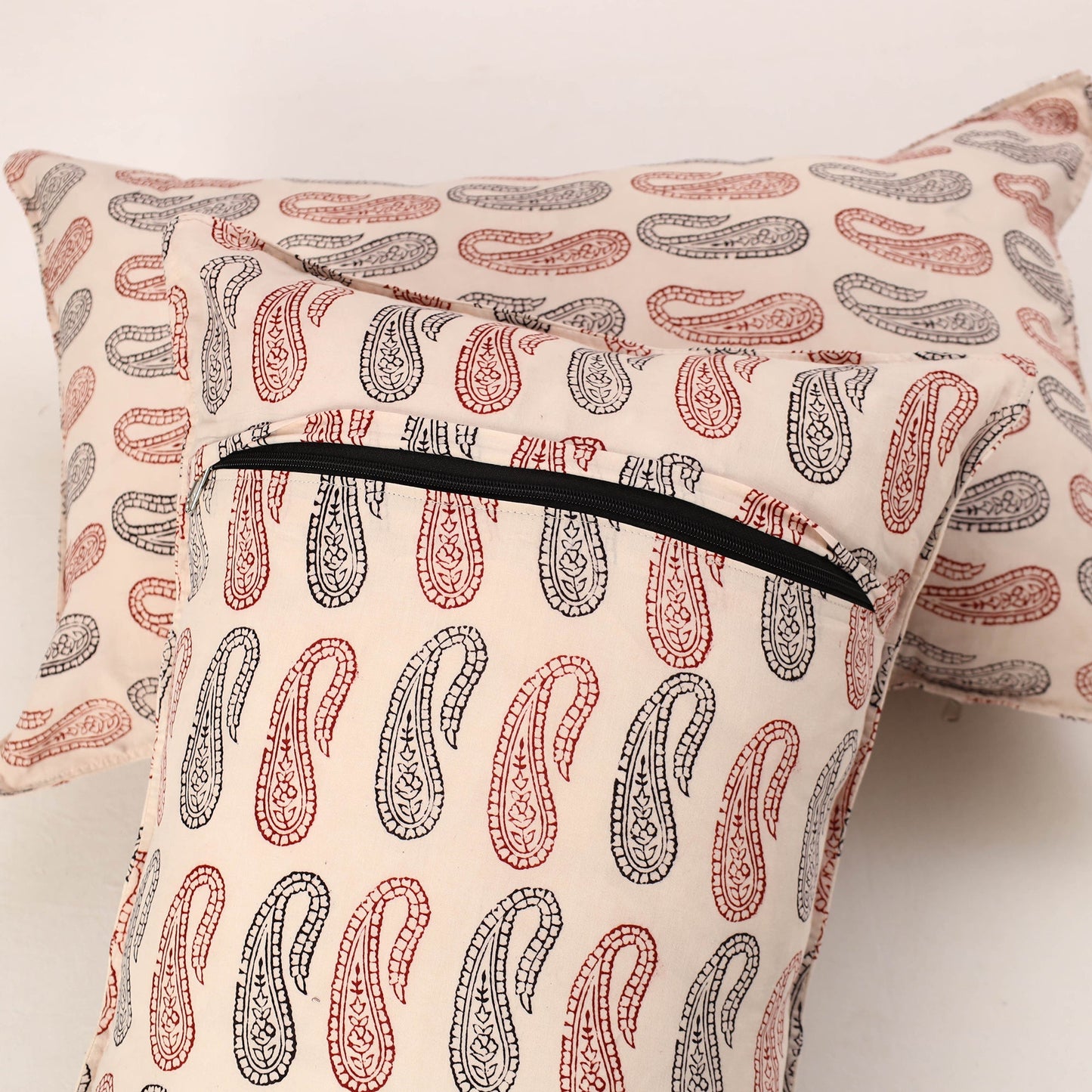 Off white - set of 2 bagh cotton pillow covers 22