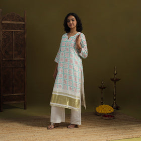 White - silk bandhani kurta set with lagdi patta (set of 2)
