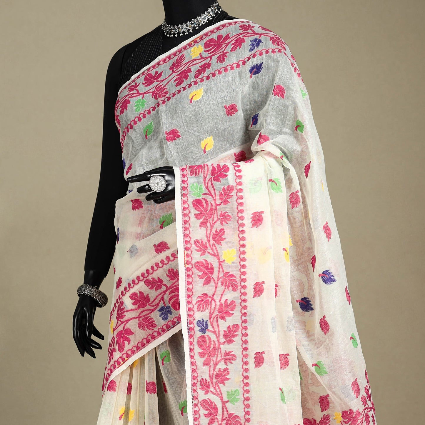 White - silk cotton dhakai jamdani saree 07 - handcrafted