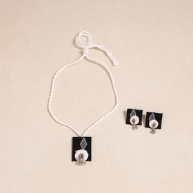 White - thread work gs fabart necklace set 01 - handcrafted
