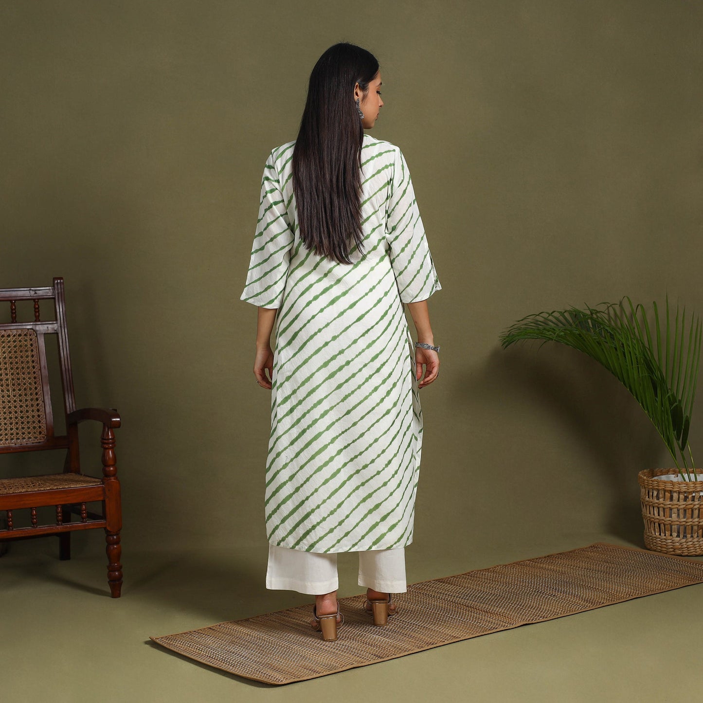 White - tie-dye cotton straight leheriya kurta 08