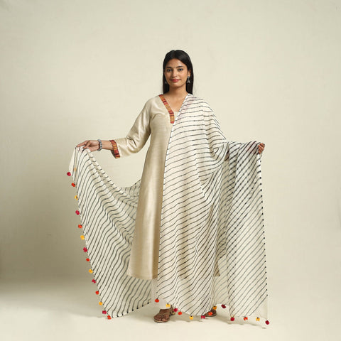 Buy Tie & Dye White Kota Doria Cotton Leheriya Dupatta