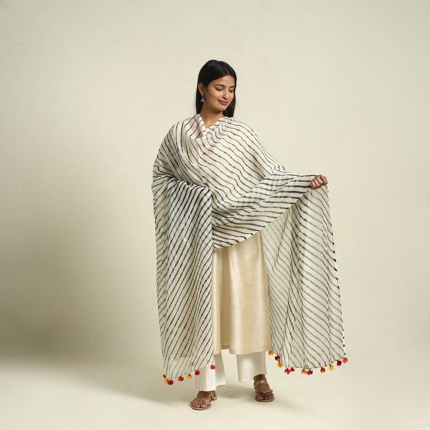 Buy Tie & Dye White Kota Doria Cotton Leheriya Dupatta
