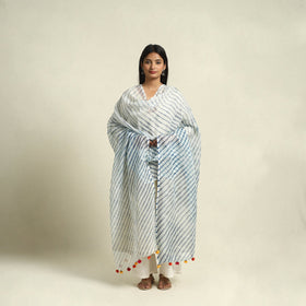 White - tie & dye kota doria cotton leheriya dupatta 36
