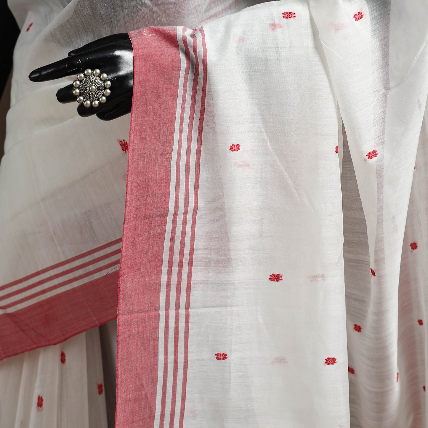 White - traditional handloom buti chanderi silk saree 03