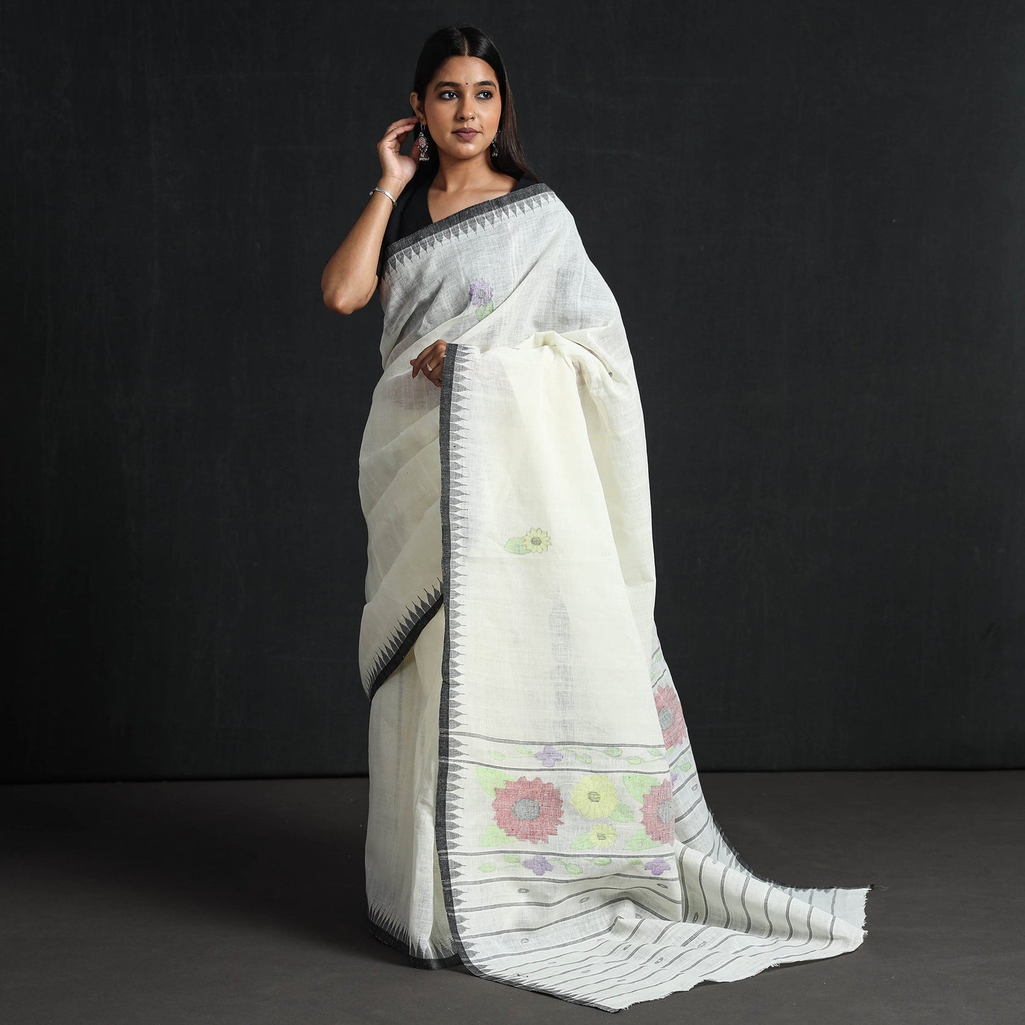  Traditional Moirangphee Manipuri Pure Handloom Cotton Saree Online at iTokri.com