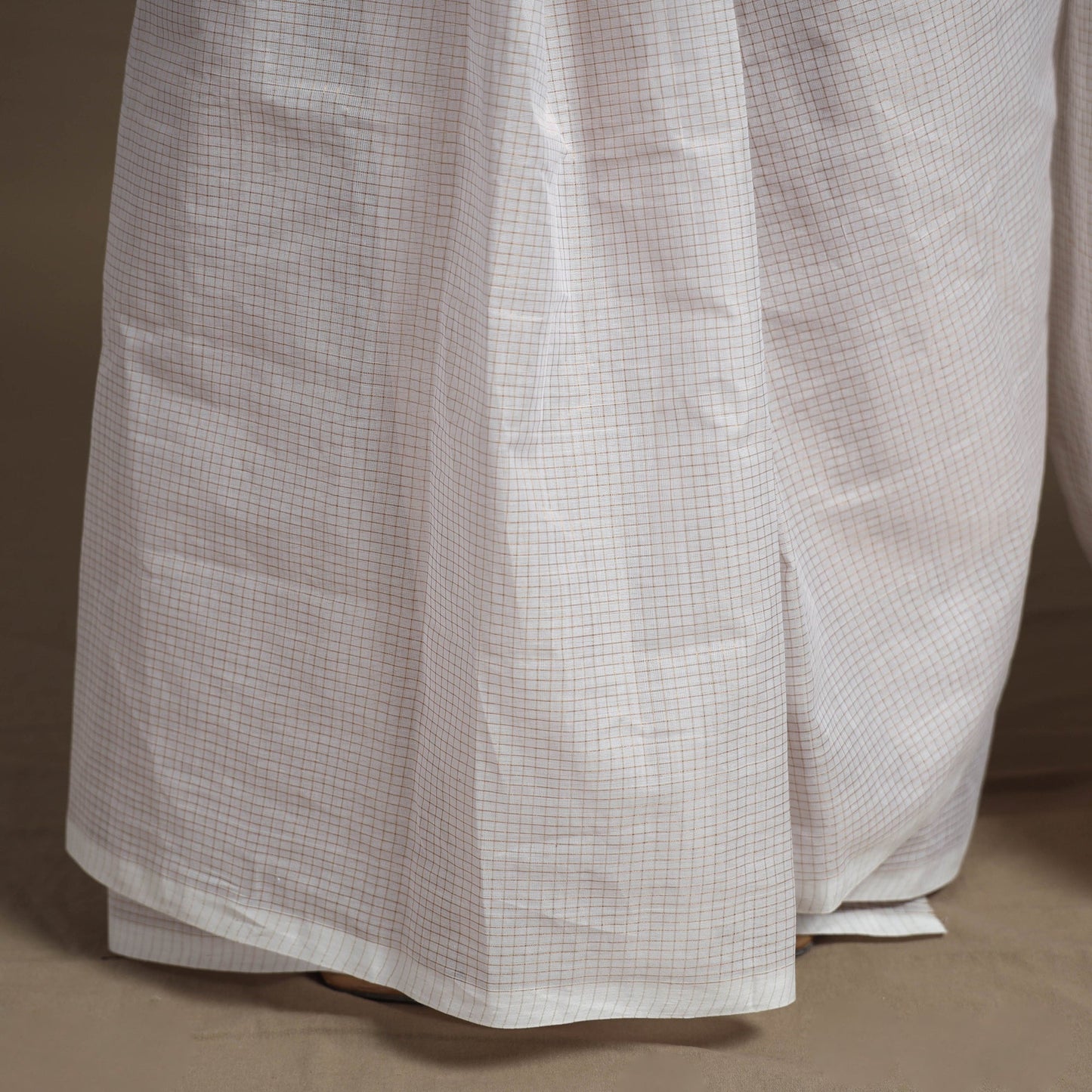 Buy Traditional Venkatagiri Handloom Cotton Zari Checks Saree Online at iTokri.com