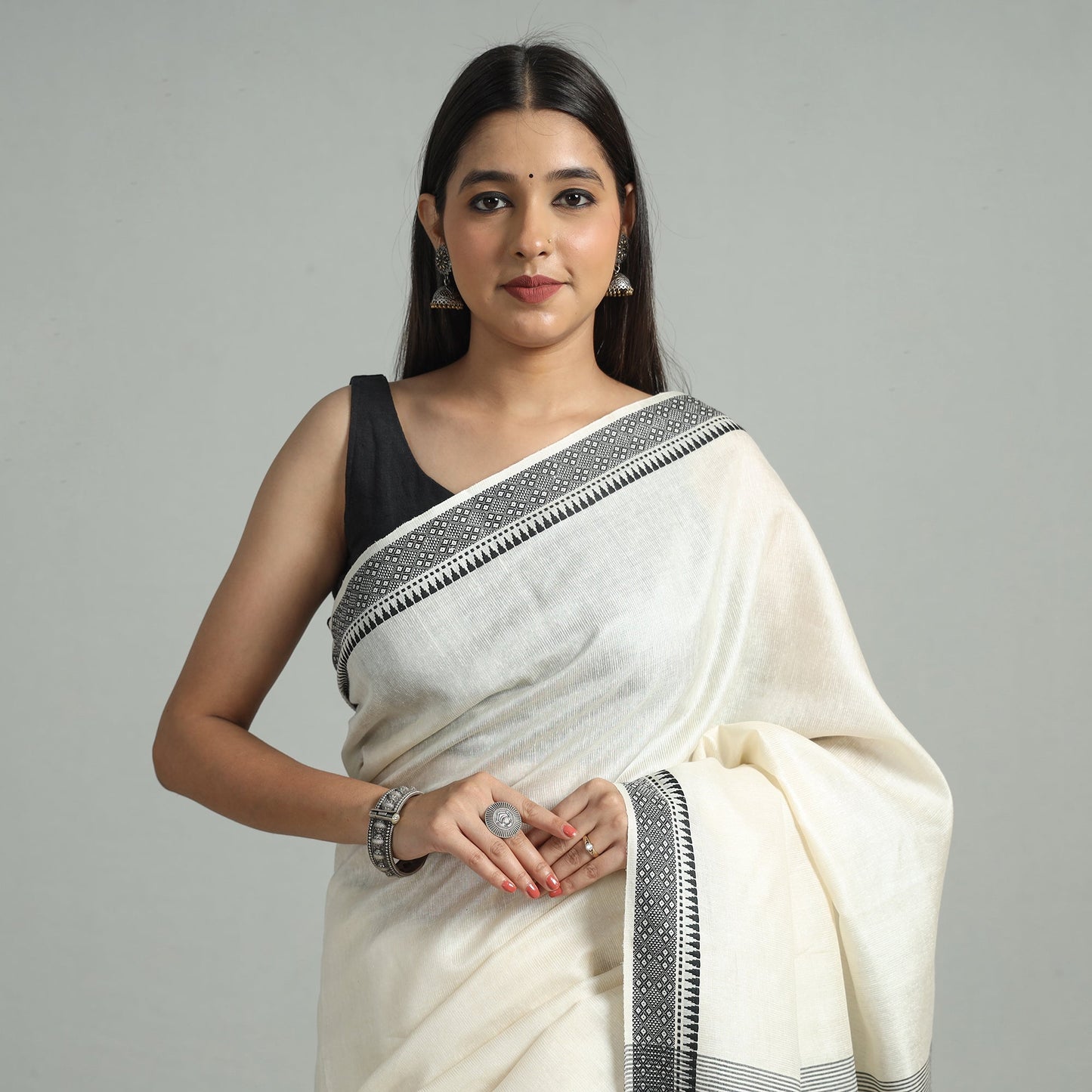 White - traditional vidarbha tussar silk handloom saree
