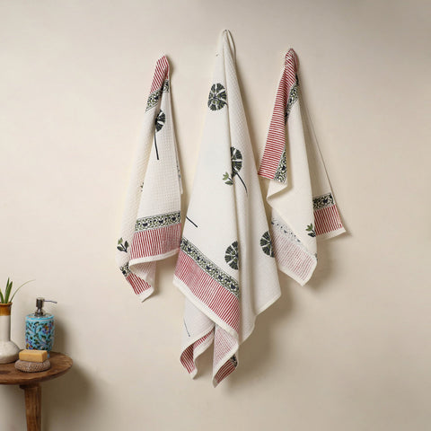 Buy White Waffle Weave Cotton Sanganeri Print Towel (Set of 3)