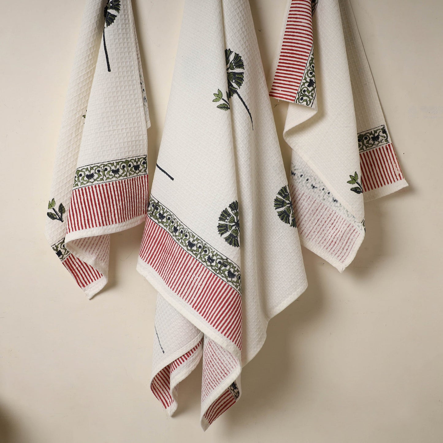 Buy White Waffle Weave Cotton Sanganeri Print Towel (Set of 3)