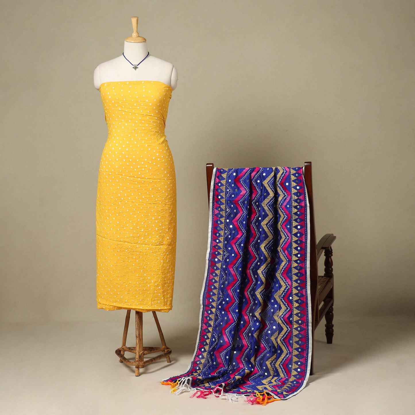 Yellow 2pc Unstitched Bandhani Dress Material with Jewellery Set