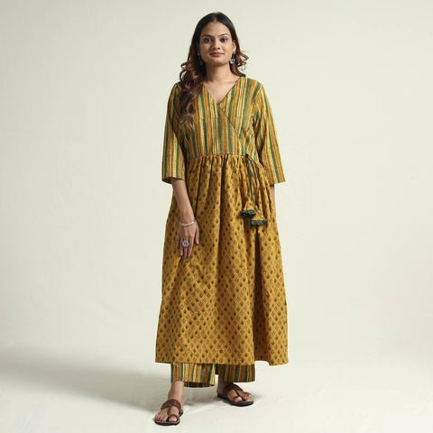 Buy Ajrakh Block Printed Cotton Kurta with Palazzo Set Online at iTokri.com