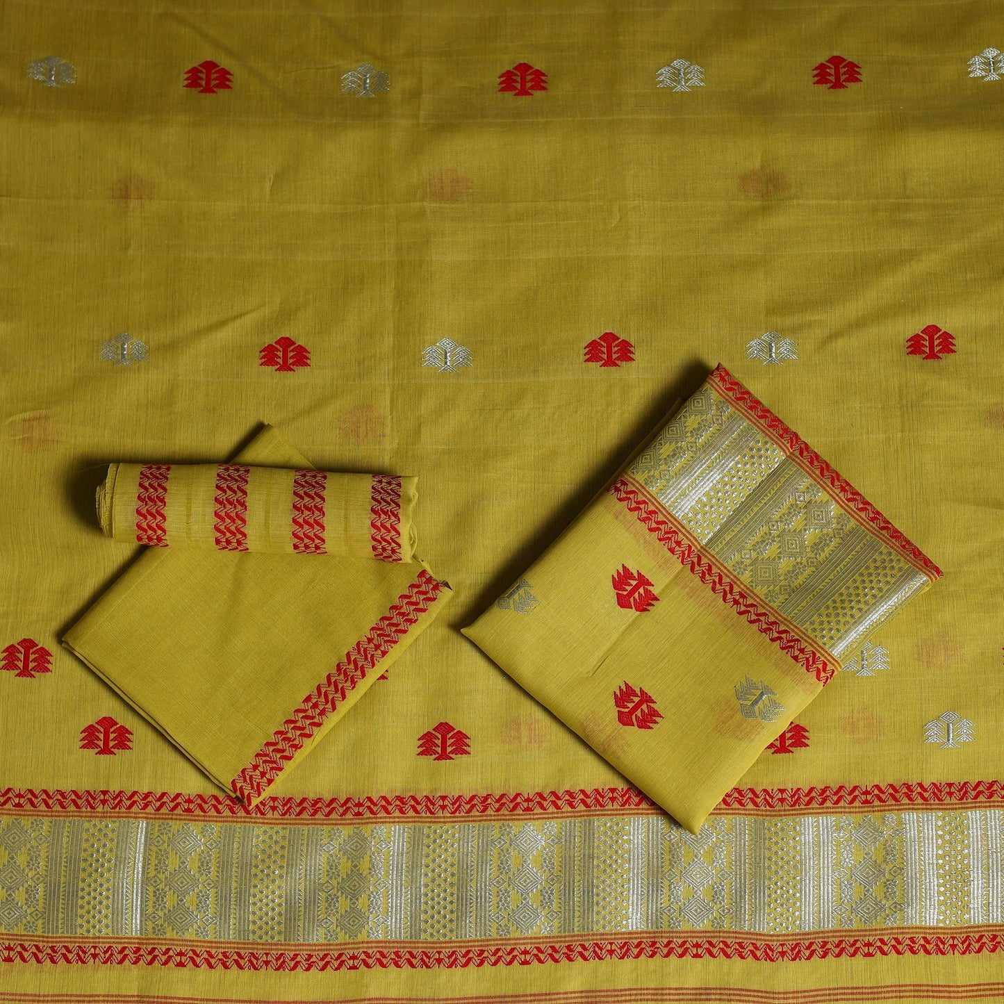 Assam handloom silk cotton mekhela chador with blouse piece