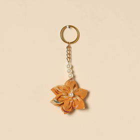 Beaded fabart flower keychain 03 - handcrafted